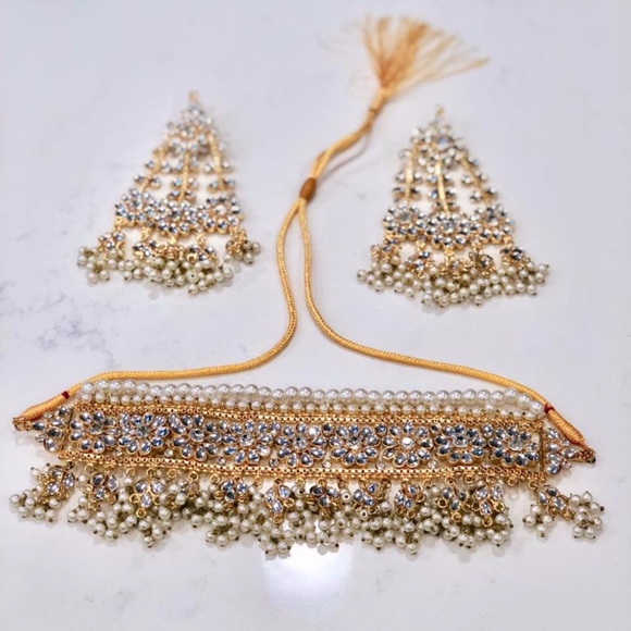 Jewelry - Elegant Bridal Kundan Choker and Earrings Set
